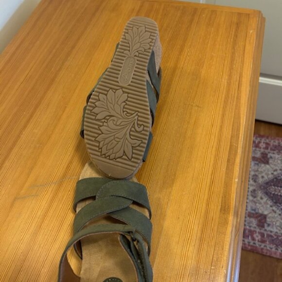 Eurosoft Wedge Sandals - Picture 4 of 5